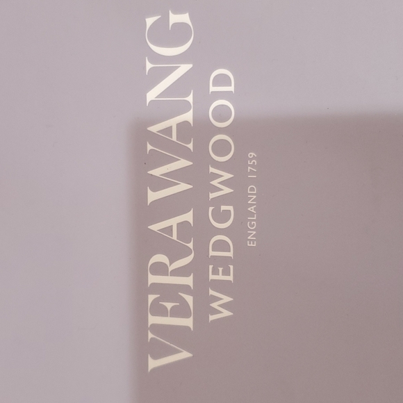 COPY - Vera Wang  Wedgwood Love Knotts Cake serving set - Picture 4 of 4